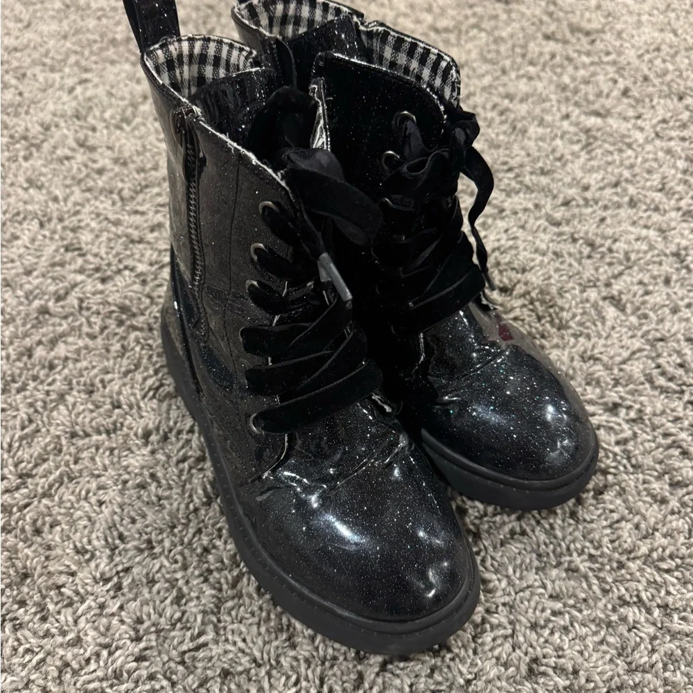 Girls Sparkly Black Combat Boots, size 2 - Picture 12 of 16